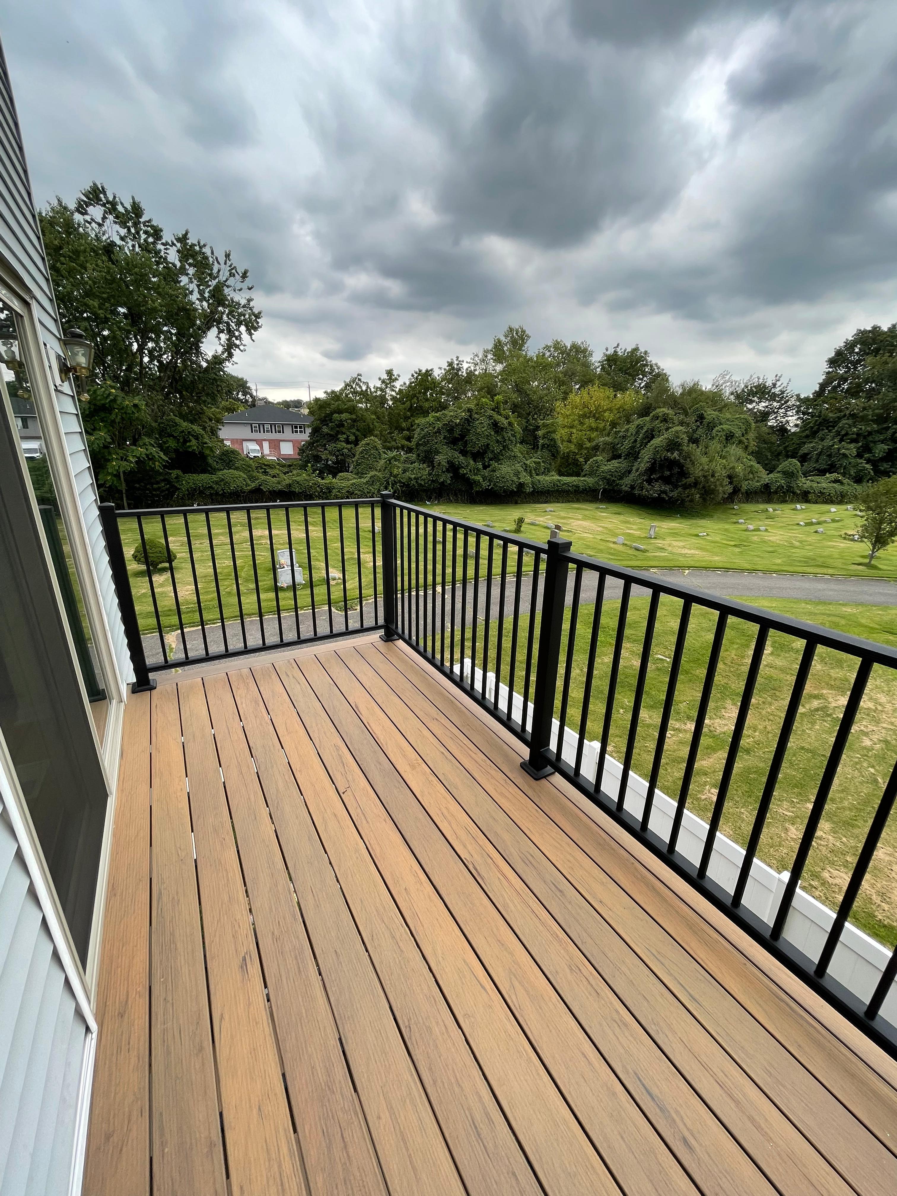 Composite deck aluminum railings in NJ